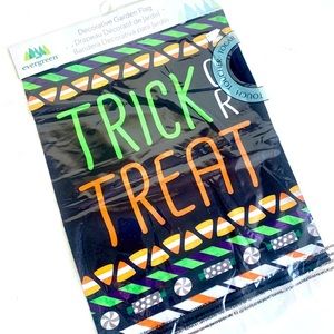 Halloween ‎Trick or Treat garden flag, Halloween outdoor decoration, 12.5” x 18”